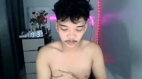 Snapshot of hart_well69 chatting on March 2025 08:31:02 PM Michael18 online show from March 2025 08:31:02 PM