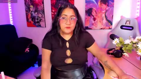 karen  online show from October 2025 02:37:01 PM