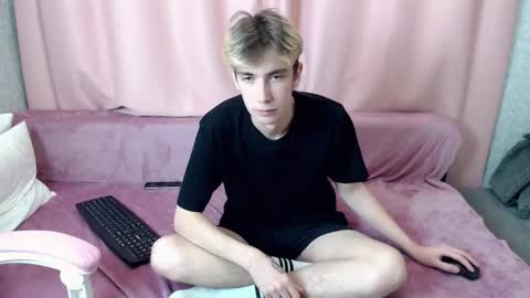 Snapshot of harvey_foster chatting on November 2025 11:45:01 AM harvey_foster online show from November 2025 11:45:01 AM