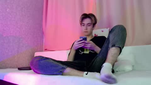 Snapshot of harvey_foster chatting on November 2025 11:11:01 AM harvey_foster online show from November 2025 11:11:01 AM