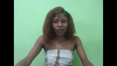 Snapshot of hasleyinah chatting on May 2026 07:35:02 AM hasleyinah online show from May 2026 07:35:02 AM