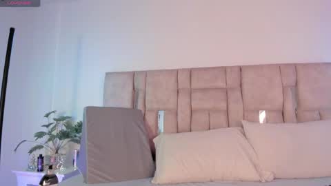 hasret_sesim online show from May 2026 04:50:02 AM