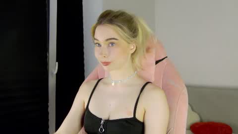 Anna online show from August 2026 07:06:01 PM