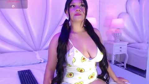 hatsajones online show from September 2025 04:05:02 AM