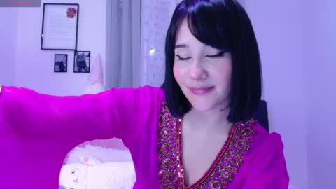 Snapshot of hatzukoi_miaow chatting on January 2025 06:12:02 PM petunia online show from January 2025 06:12:02 PM