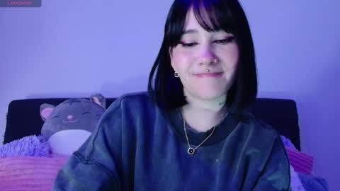 Snapshot of hatzukoi_miaow chatting on January 2025 08:07:02 AM petunia online show from January 2025 08:07:02 AM