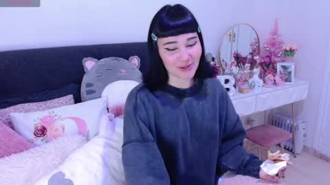 Snapshot of hatzukoi_miaow chatting on February 2025 03:59:02 AM petunia online show from February 2025 03:59:02 AM