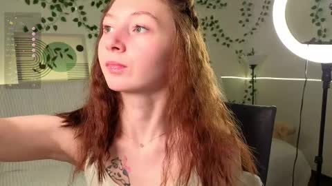 Lola online show from December 2025 10:00:01 AM