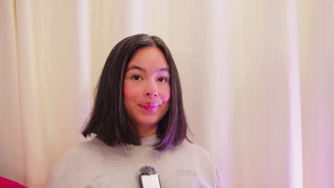 hawaiibliss_18 online show from February 2026 11:03:01 AM