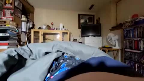 hawkfan1888 online show from November 2025 01:33:02 AM