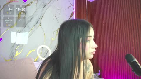 Snapshot of hay1_ chatting on December 2024 09:39:02 AM haylie See you tonight at 8pm Colombia time online show from December 2024 09:39:02 AM
