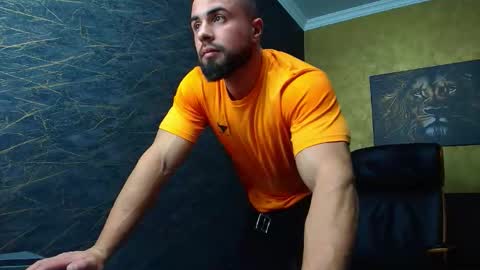 HayesWood online show from November 2025 06:13:01 AM