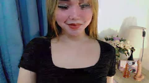 Snapshot of haylee_slut chatting on February 2025 02:02:01 PM haylee online show from February 2025 02:02:01 PM