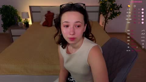 Hayle online show from December 2024 05:05:02 AM