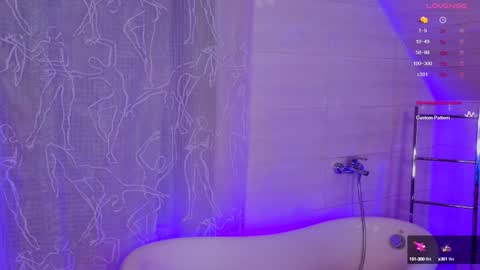 Hayle online show from December 2024 01:56:02 AM