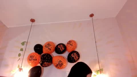 haylenpark online show from October 2025 10:16:01 AM