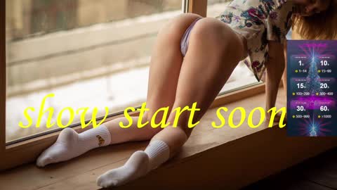 Snapshot of hayles_strong chatting on December 2024 07:03:02 PM Elle online show from December 2024 07:03:02 PM