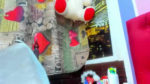 hayley miller online show from November 2025 05:18:01 AM