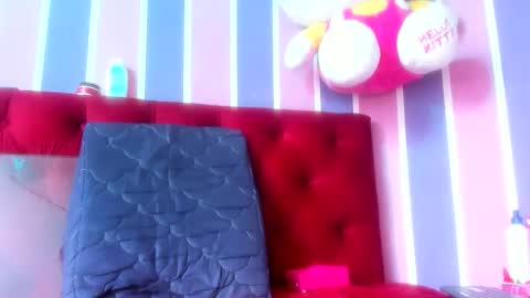 hayley miller online show from December 2025 04:45:02 PM