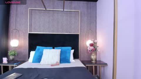 Snapshot of hayli_monroee chatting on March 2026 07:35:01 PM Hayli online show from March 2026 07:35:01 PM