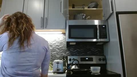 Snapshot of hazel_skye chatting on February 2025 10:20:02 PM Hazel online show from February 2025 10:20:02 PM