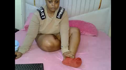 hazel_spanky online show from December 2024 08:22:02 AM