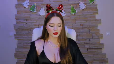 Snapshot of hazel_sullivan chatting on December 2024 08:33:02 PM Hazel online show from December 2024 08:33:02 PM