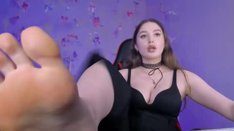 Snapshot of hazel_sullivan chatting on November 2025 12:11:01 PM Hazel online show from November 2025 12:11:01 PM