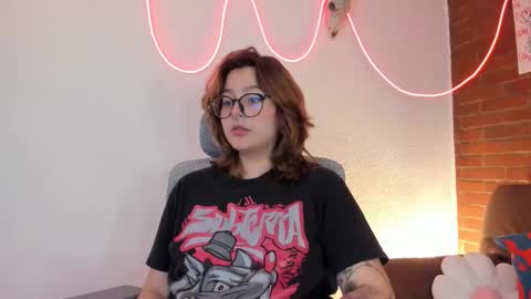 Snapshot of hazelbrownn23 chatting on October 2025 11:25:02 PM Hazel Brown online show from October 2025 11:25:02 PM