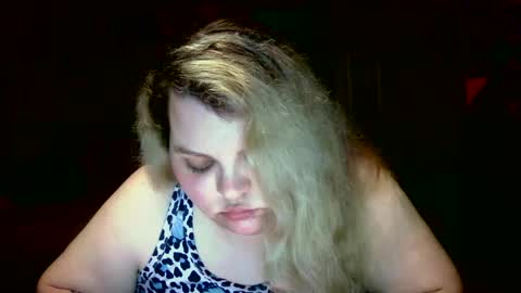 Snapshot of hazeleyez97 chatting on September 2025 06:18:01 AM Hazeleyez97 online show from September 2025 06:18:01 AM