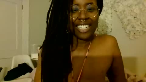 Hazel Hanes online show from January 2026 12:03:02 AM