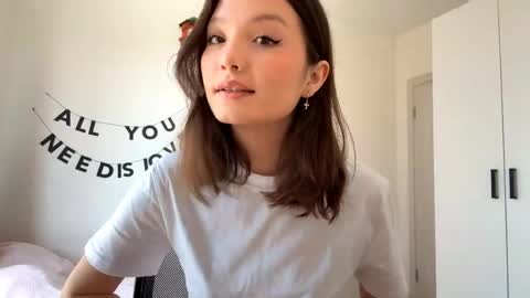 Kira online show from May 2026 10:09:02 AM