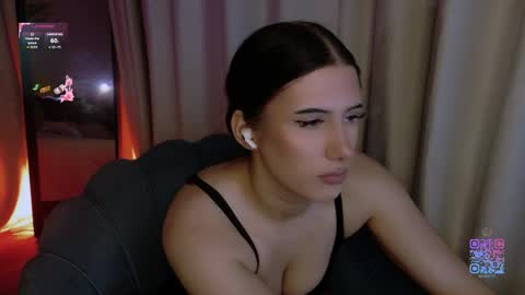 Snapshot of hazelhayess chatting on April 2026 05:17:01 PM hazelhayess online show from April 2026 05:17:01 PM