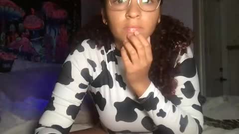 Snapshot of hazell77 chatting on November 2025 03:56:01 PM hazell77 online show from November 2025 03:56:01 PM