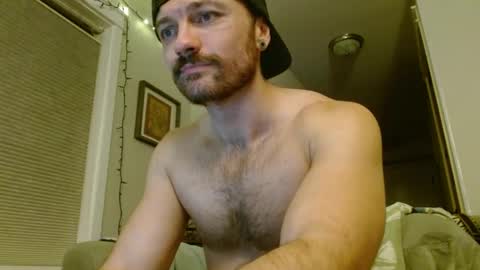Snapshot of hbdude27 chatting on February 2025 06:11:02 AM RinnDude35 online show from February 2025 06:11:02 AM