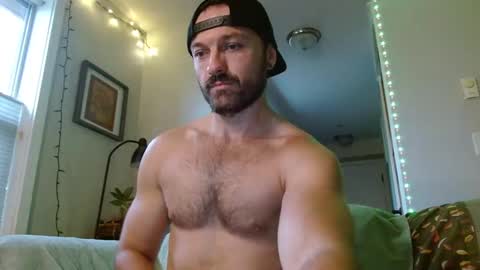 Snapshot of hbdude27 chatting on October 2025 12:42:01 AM RinnDude35 online show from October 2025 12:42:01 AM