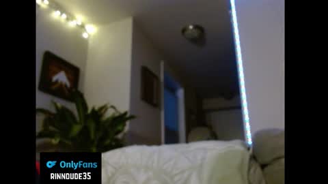 Snapshot of hbdude27 chatting on November 2025 12:43:02 AM RinnDude35 online show from November 2025 12:43:02 AM