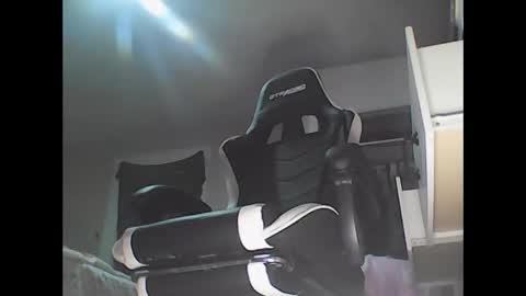 Snapshot of hblondie chatting on April 2026 03:59:01 AM sexy ass wanting her coochie teased boooooty ate by bd online show from April 2026 03:59:01 AM