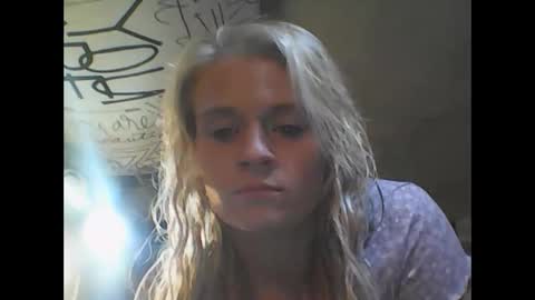 Snapshot of hblondie chatting on May 2026 05:03:02 AM sexy ass wanting her coochie teased boooooty ate by bd online show from May 2026 05:03:02 AM