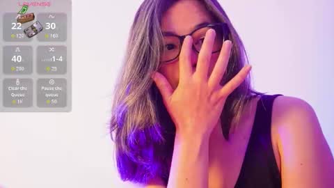 Snapshot of hearmymoans_18 chatting on November 2025 08:05:01 PM hearmymoans_18 online show from November 2025 08:05:01 PM