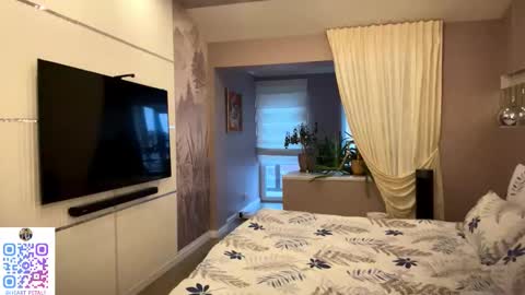 Mona online show from November 2025 10:29:01 AM