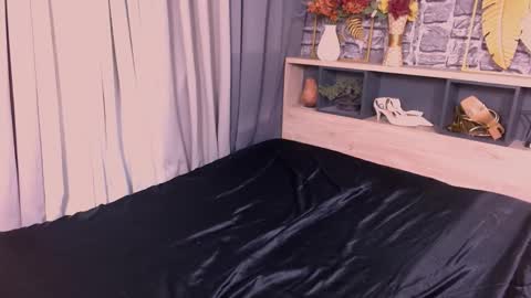 Snapshot of heather_winter chatting on February 2026 08:14:01 PM HEATHER online show from February 2026 08:14:01 PM