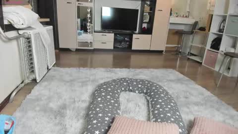 Heather online show from November 2025 03:07:01 AM