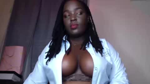 Snapshot of heaven_122 chatting on March 2026 03:56:02 AM Angel online show from March 2026 03:56:02 AM