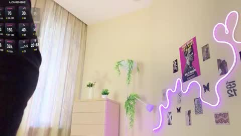 heavenmoth online show from February 2026 01:18:01 PM