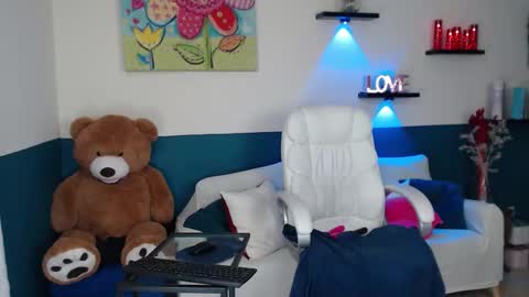 hebelongs2her online show from March 2026 08:57:01 PM