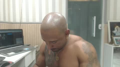 hebertgomes online show from October 2025 01:57:01 AM