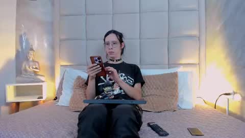 Snapshot of hecate1_ chatting on September 2025 08:35:02 PM Keira Hecate online show from September 2025 08:35:02 PM