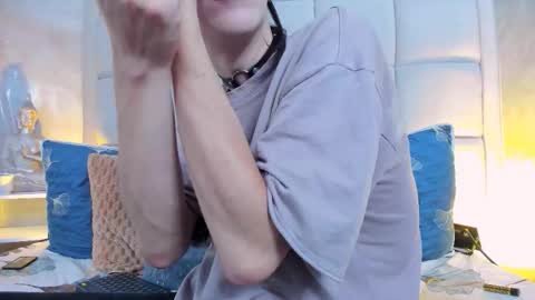 Snapshot of hecate1_ chatting on October 2025 08:33:01 PM Keira Hecate online show from October 2025 08:33:01 PM