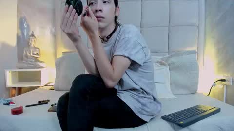 Snapshot of hecate1_ chatting on October 2025 08:27:02 PM Keira Hecate online show from October 2025 08:27:02 PM